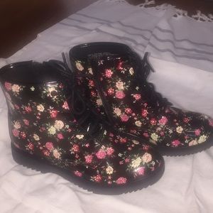 Girls Floral Combat boots Size 4